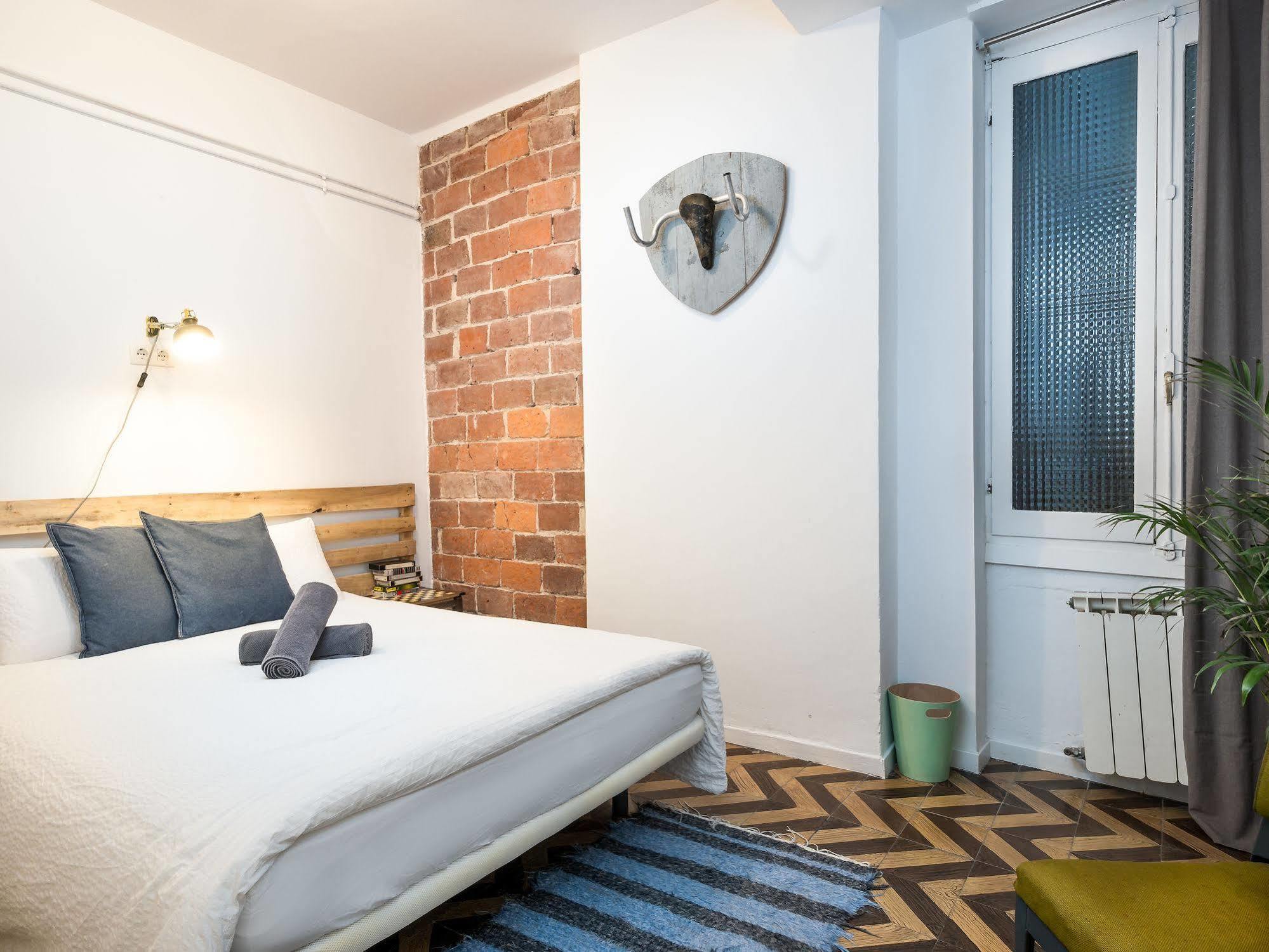 Off Beat Guesthouse - Self-Check-In - Sleep Conscious San Sebastian Bagian luar foto