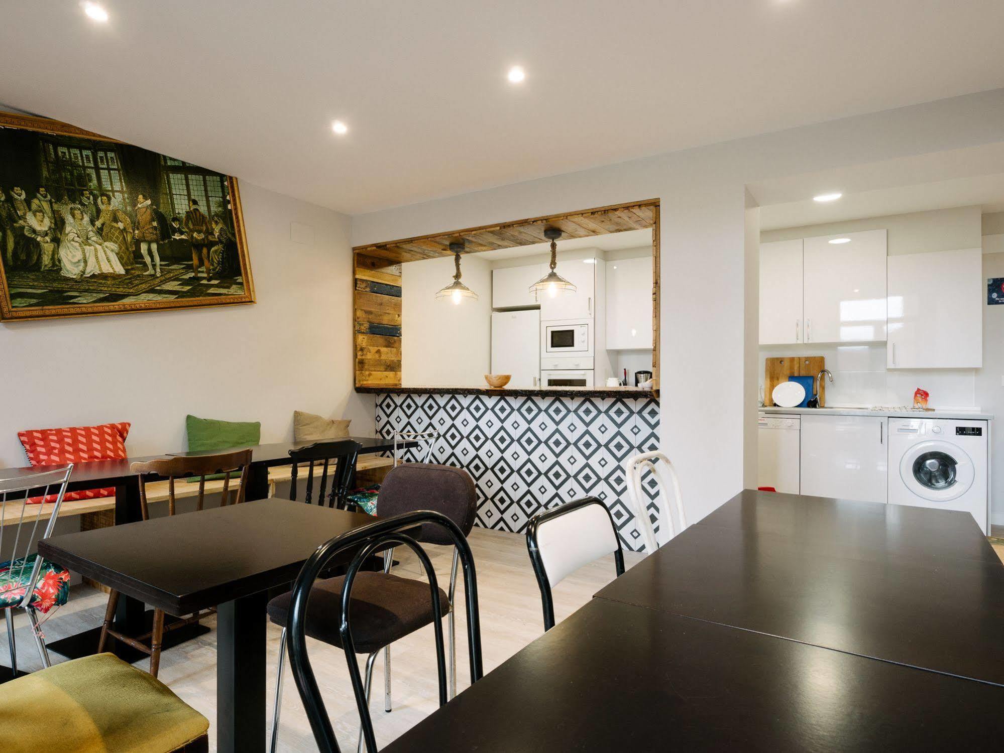 Off Beat Guesthouse - Self-Check-In - Sleep Conscious San Sebastian Bagian luar foto